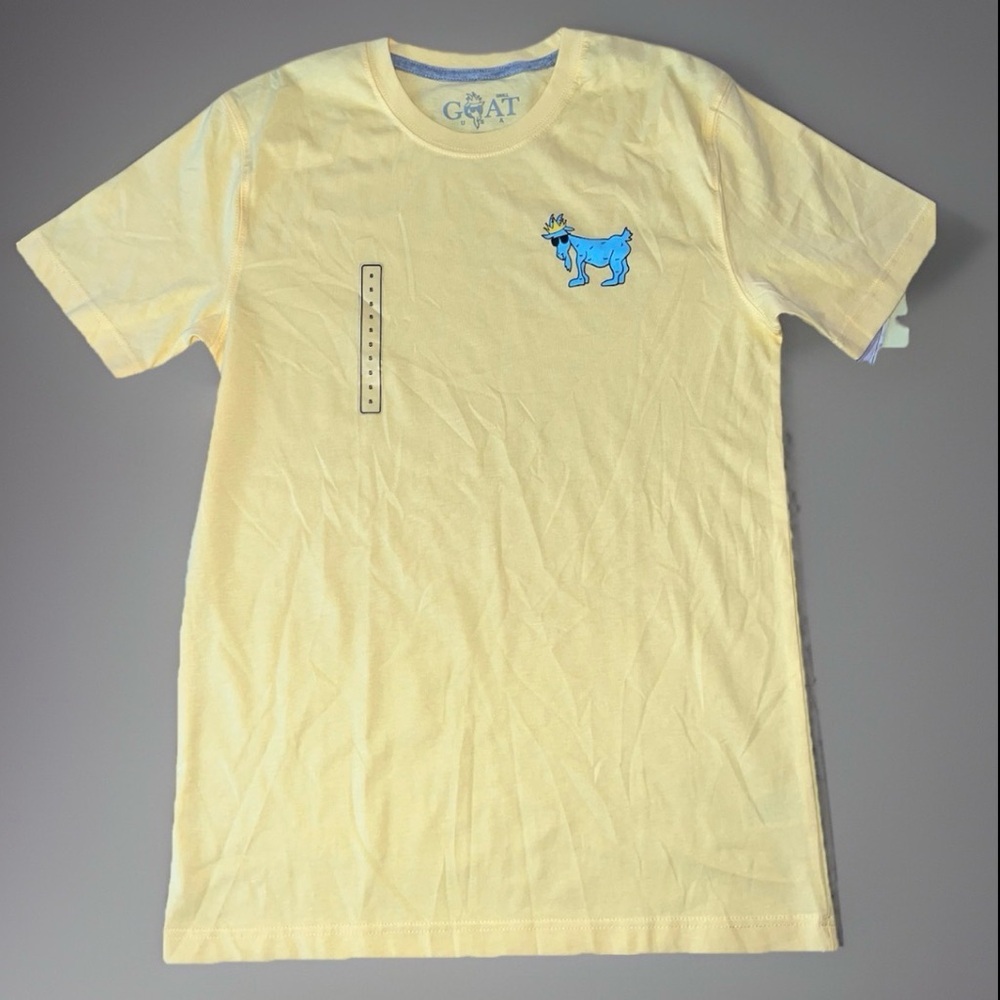 GOAT USA T-Shirt Men Small Yellow NWT Graphic Short Sleeve Crewneck Imperfection
